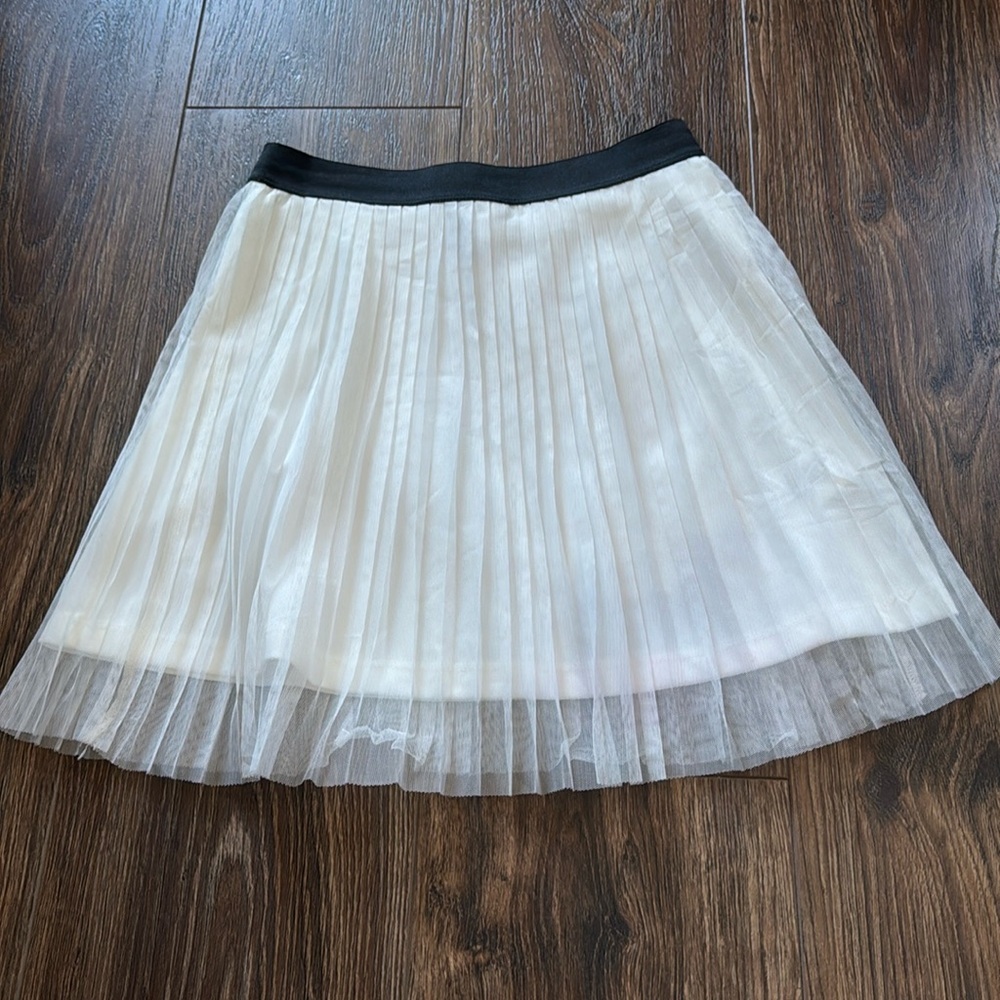 White pleated Tull Skirt